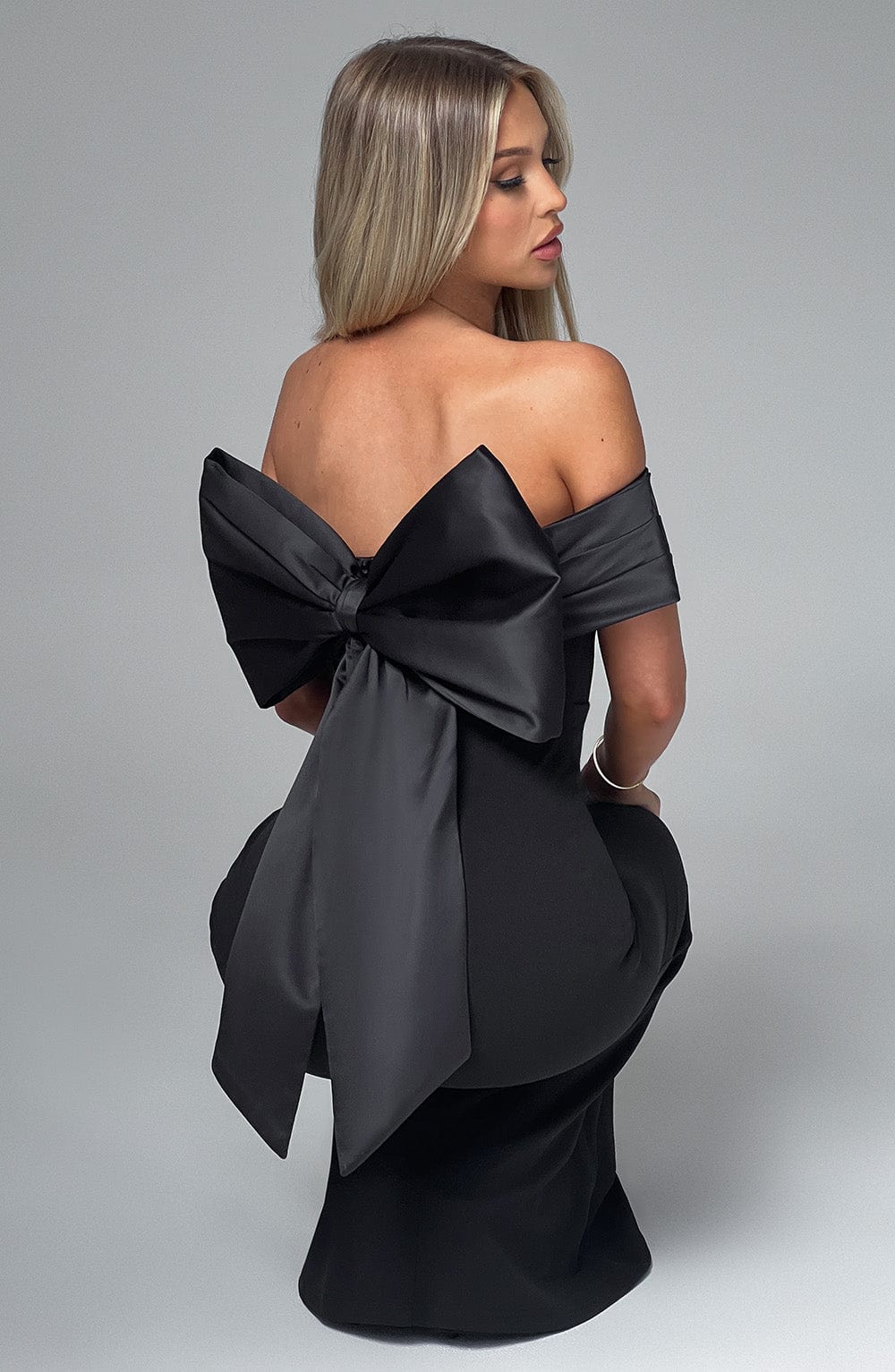 Elisanne Černá Elegance