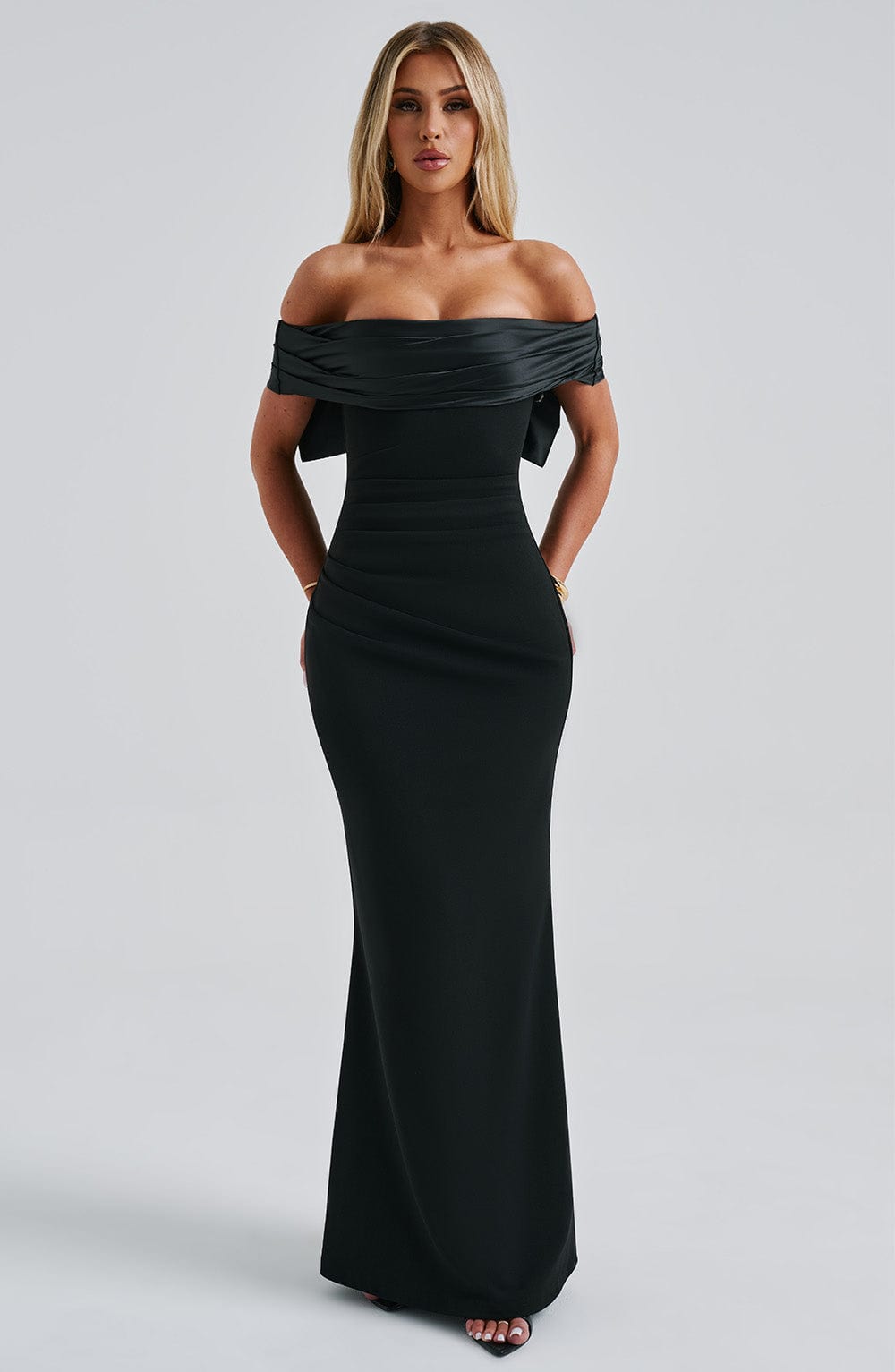 Elisanne Černá Elegance
