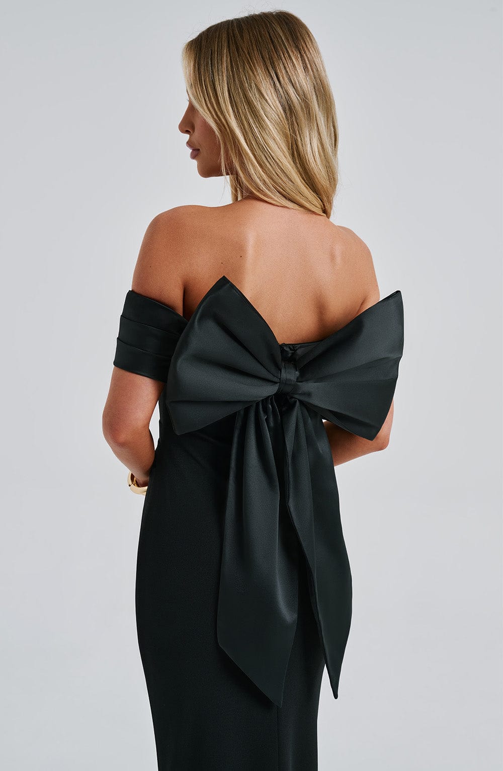 Elisanne Černá Elegance