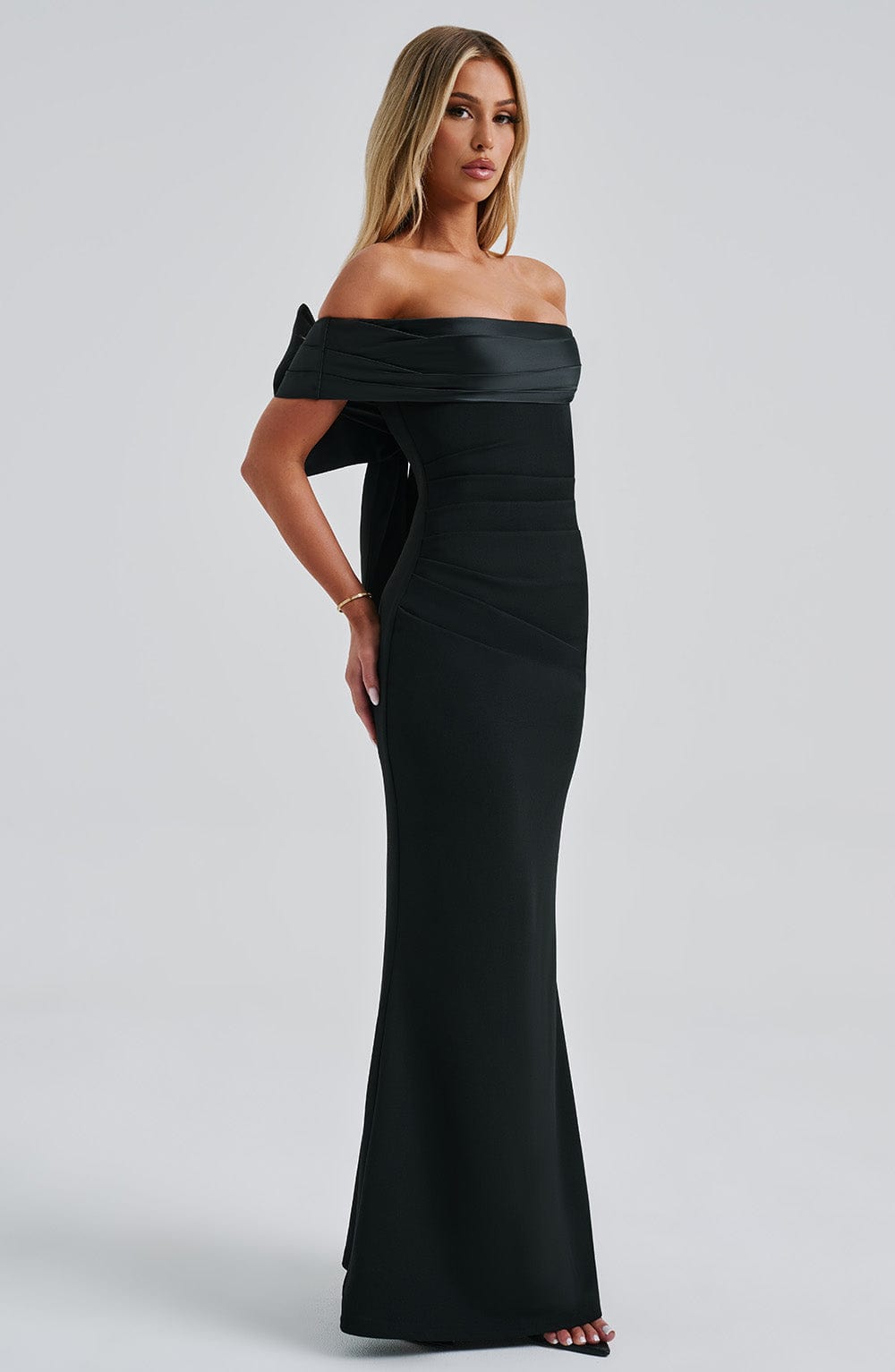 Elisanne Černá Elegance