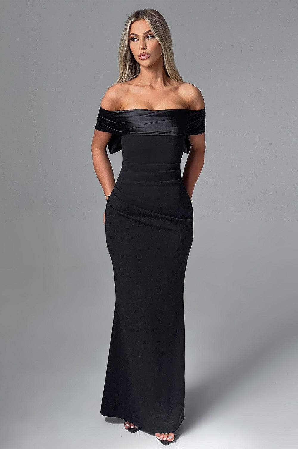 Elisanne Černá Elegance